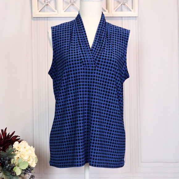 Anne Klein Tops - Anne Klein. Sleeveless top. Suit separates.